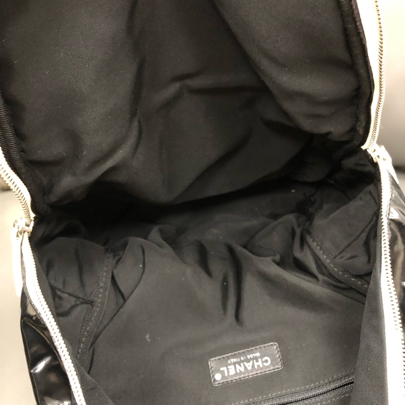 二手Chanel香奈兒游輪系列秀款黑白熊貓雙肩包,鐳射27開-3