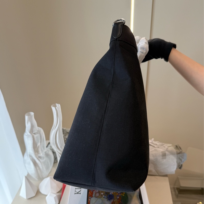 BURBERRY 黑色帆布托特包 購物包 旅行包 全新品-6