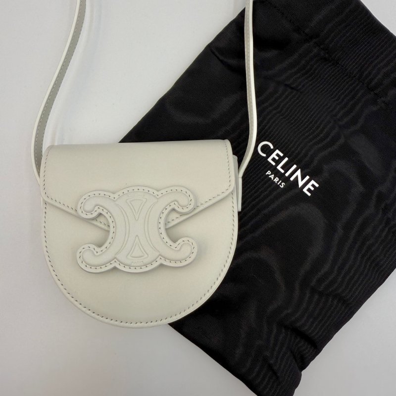 CELINE BesaceCuir Triomphe 凱旋門系列馬鞍包Mini版  22年新款 光面牛皮革 肩帶款-1