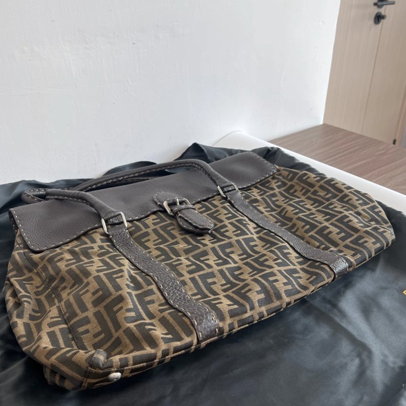 FENDI 老花肩背托特旅行袋 45*39*13 98新配件塵袋-4