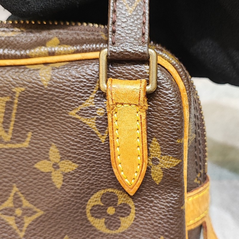 Louis Vuitton Pochette Marley-18