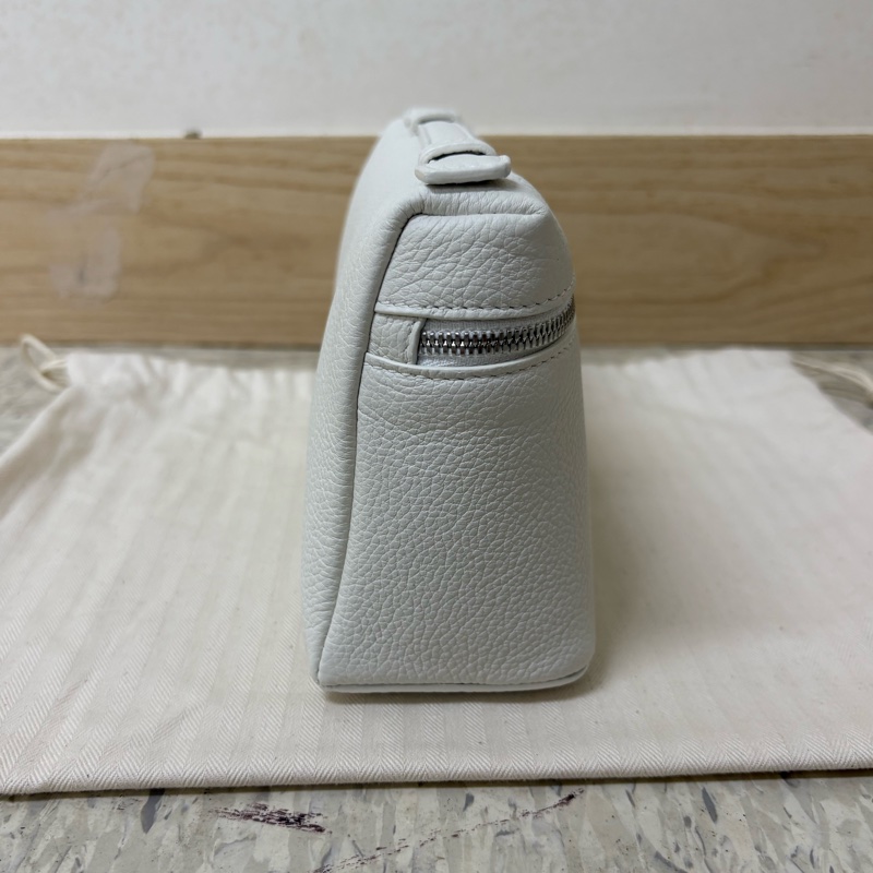 Loro Piana L19飯盒包 奶昔白 (一代扣)-3