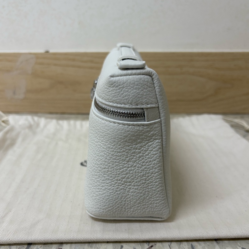 Loro Piana L19飯盒包 奶昔白 (一代扣)-5