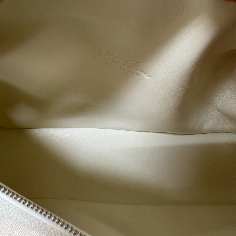 Loro Piana L19飯盒包 奶昔白 (一代扣)-9