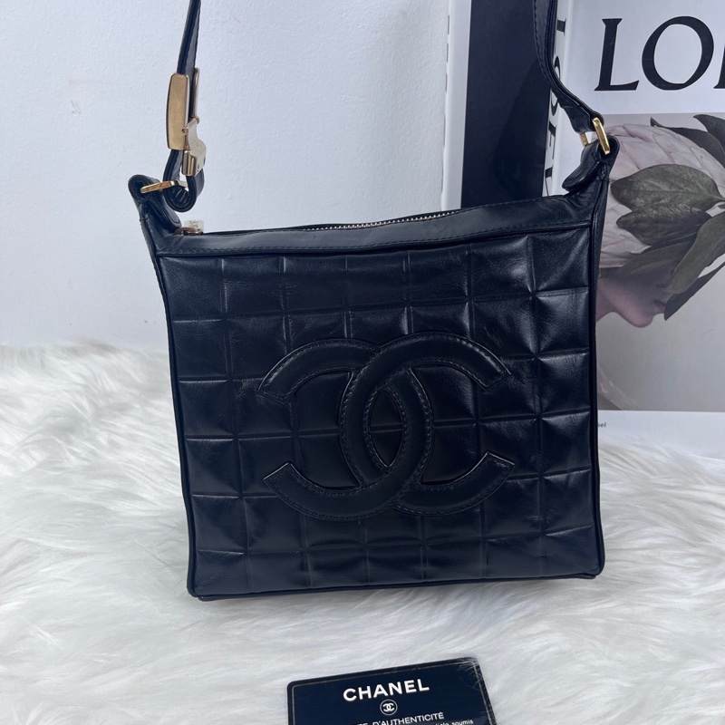 CHANEL 黑金冰格手提包 腋下包 肩帶可調節長度 6開有卡，邊角輕微磨損-1