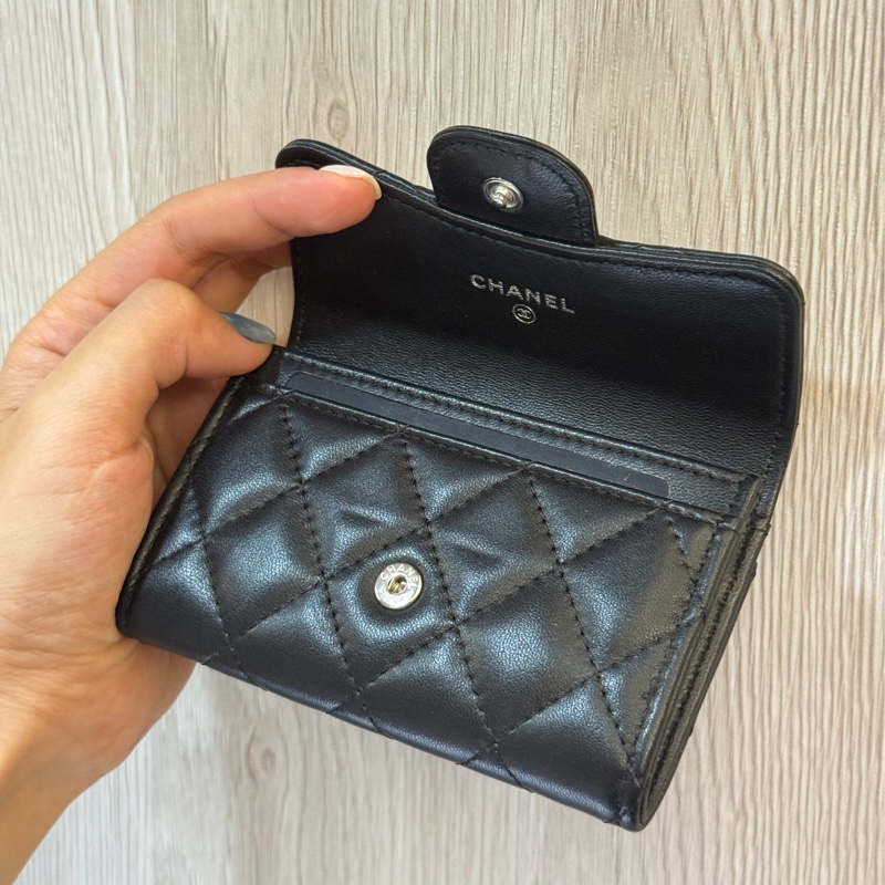 香奈兒Chanel黑色羊皮單層卡包-17