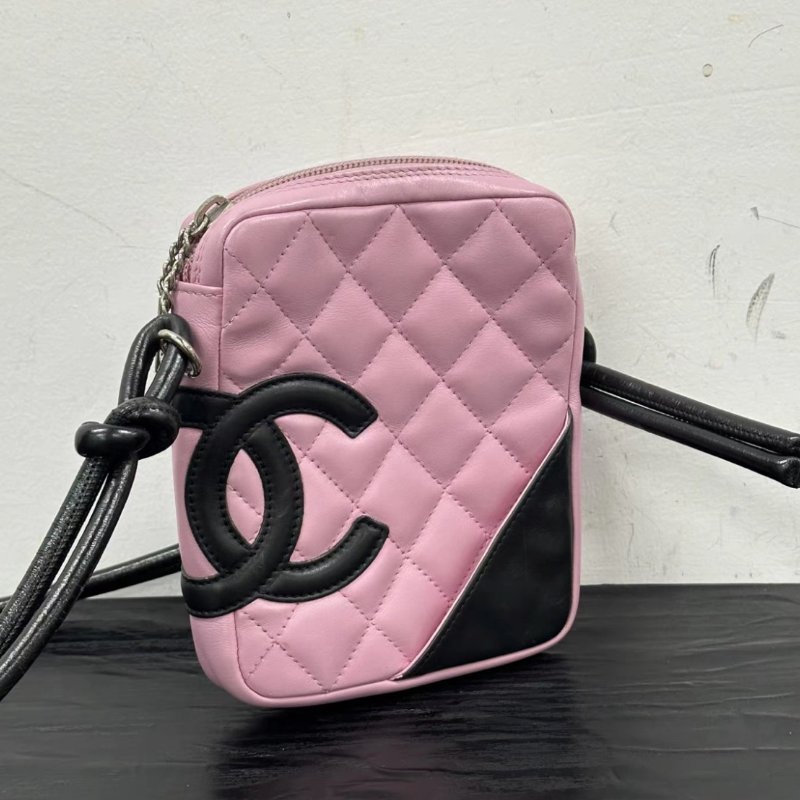 CHANEL 粉黑康鵬肩背斜背手機包12*14*3 98新配件塵袋-1