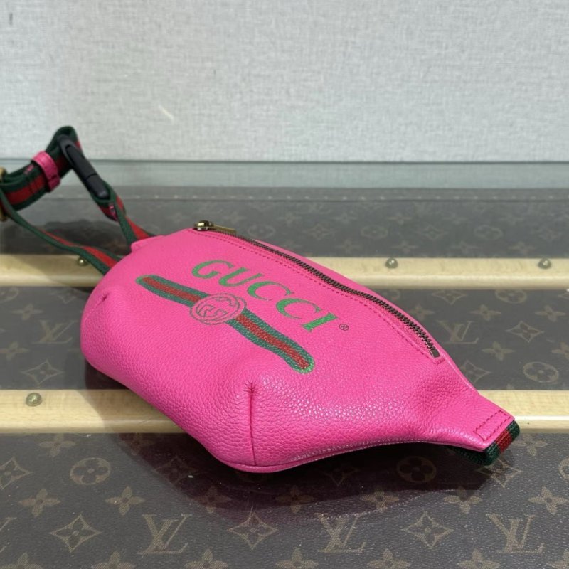 GUCCI 枚紅色金扣logo腰包胸包 98新27*13-5