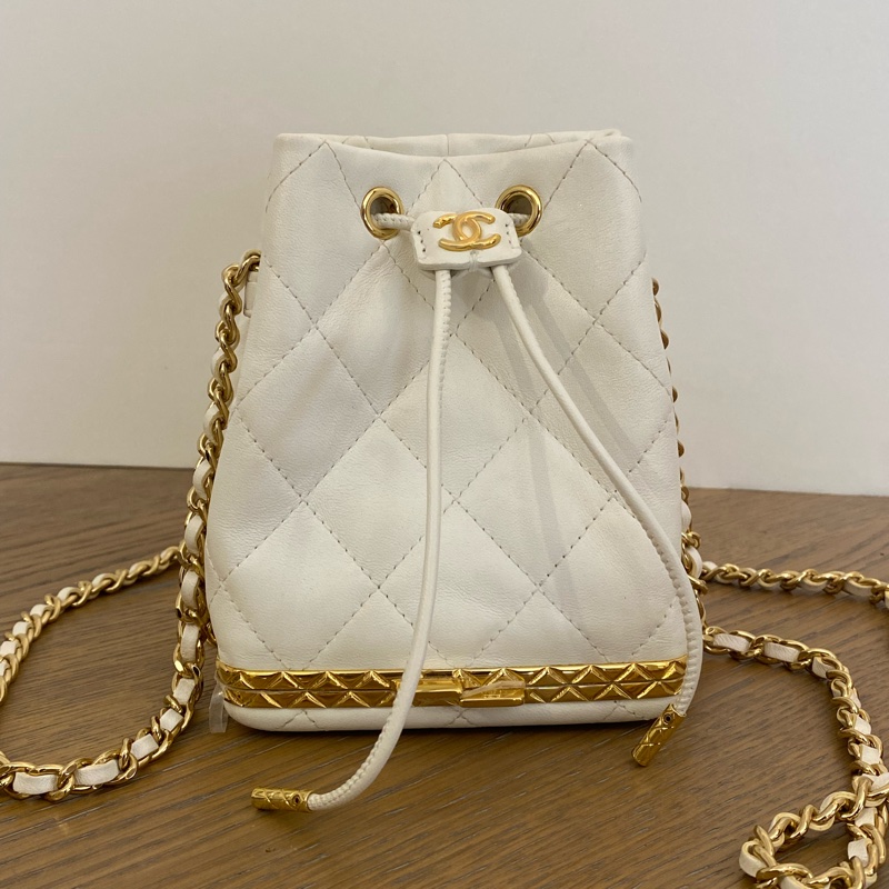 CHANEL 香奈兒22款抽繩白雪小水桶-0