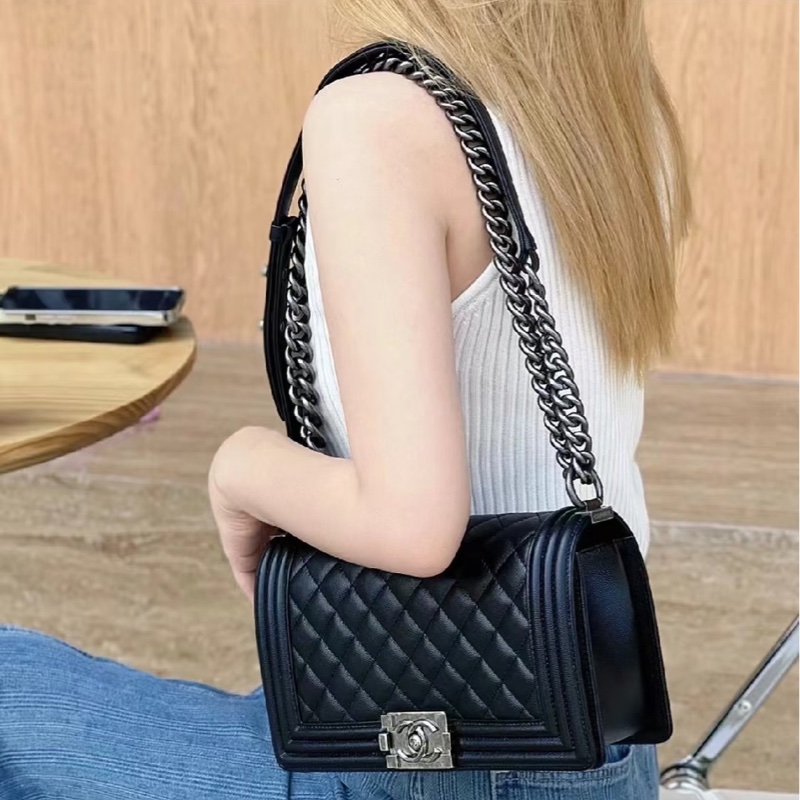 Chanel leboy28黑銀全牛皮鏈條斜挎包 #99新閒置 #櫃上在售25萬-10