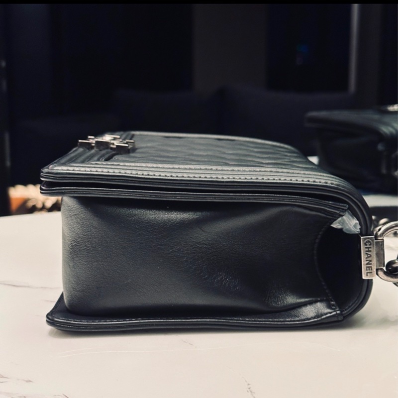 Chanel leboy28黑銀全牛皮鏈條斜挎包 #99新閒置 #櫃上在售25萬-15