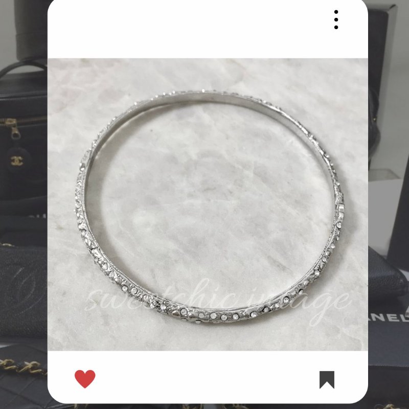 💖9 月新品上架 🔥 ✨經典款！香奈兒 Chanel 銀色水鑽雙手鏈 手環 CHANEL Coco Mark 手鐲 🔥 香奈兒熱賣款 香奈兒 CHANEL-6