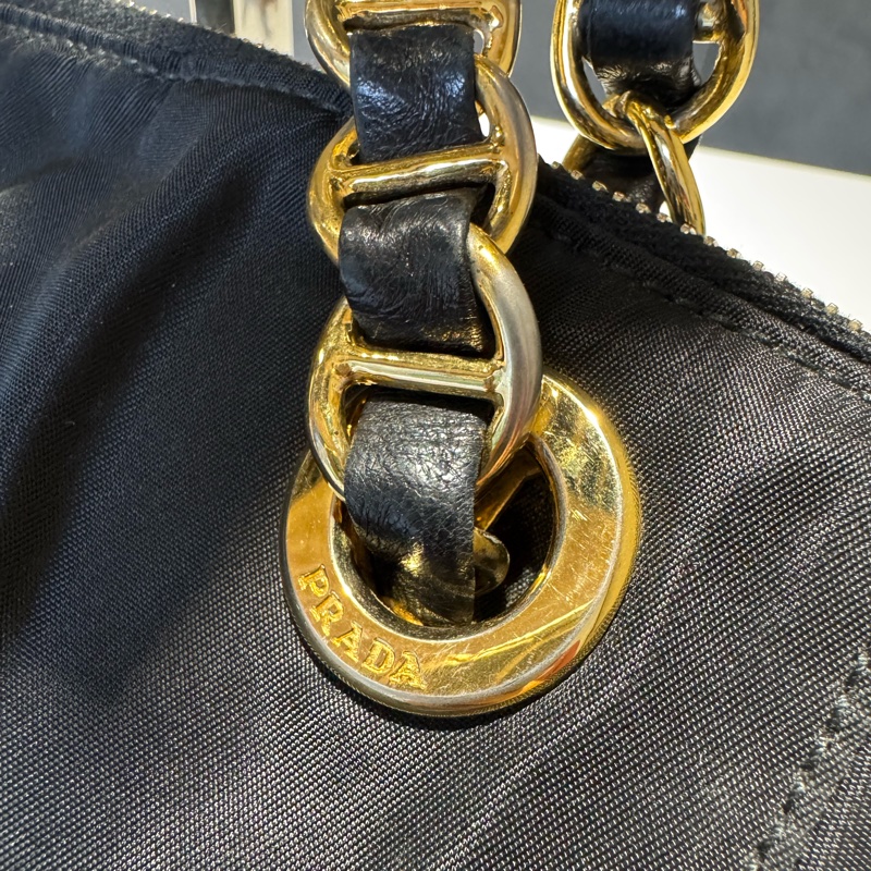 Prada鏈條降落傘布面肩背包(附保卡、防塵袋)-10
