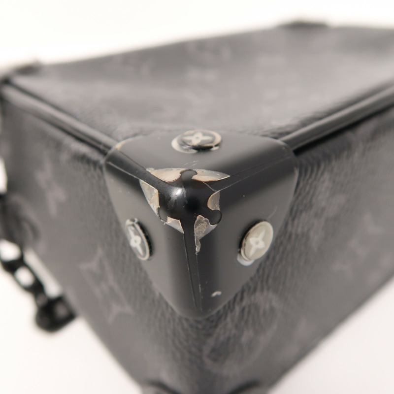 LOUIS VUITTON Monogram Eclipse Mini Soft Trunk肩背袋-10