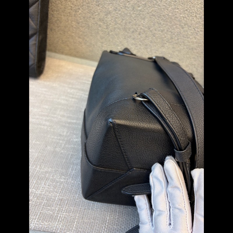 LV路易威登Lockme黑銀牛皮荔枝紋雙肩包 後背包 尺寸21×26cm-16