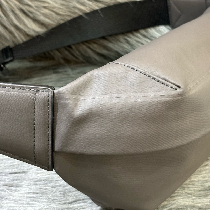 BURBERRY 8036555 TB 防水帆布 logo 字母 肩背包 腰包 胸口包 斜背包 霹靂包 超新-14