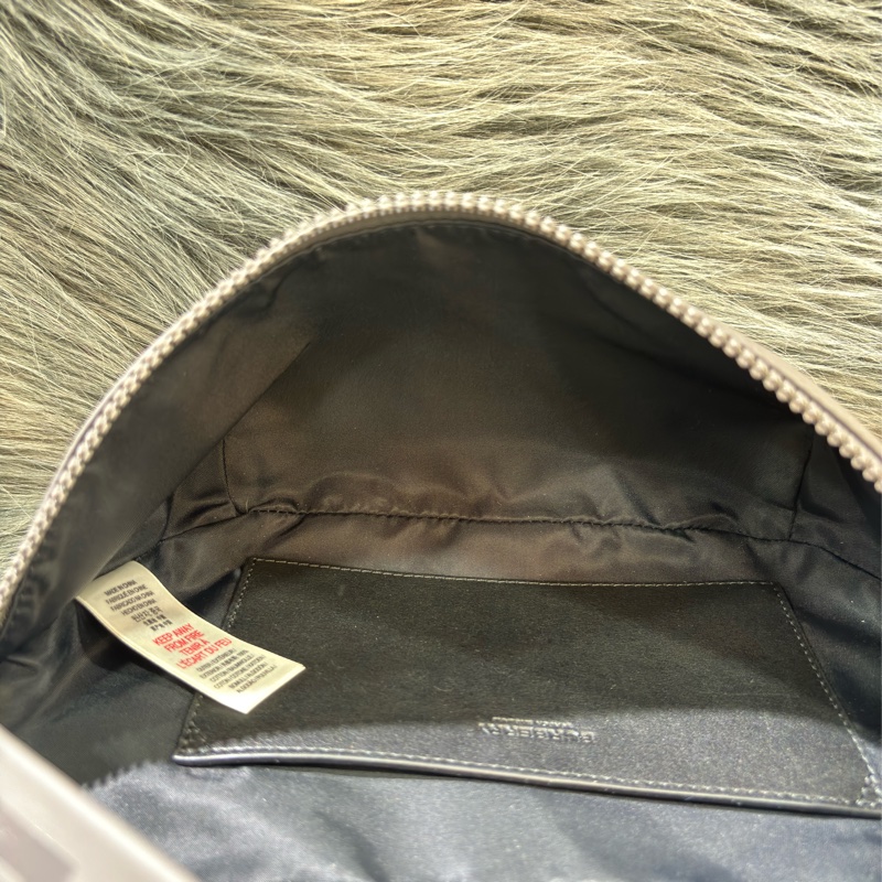 BURBERRY 8036555 TB 防水帆布 logo 字母 肩背包 腰包 胸口包 斜背包 霹靂包 超新-33