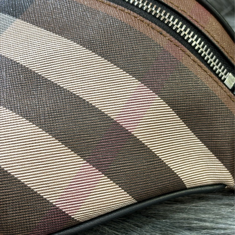 BURBERRY 8052806 防水帆布 經典格紋 肩背包 腰包 胸口包 斜背包 霹靂包-8