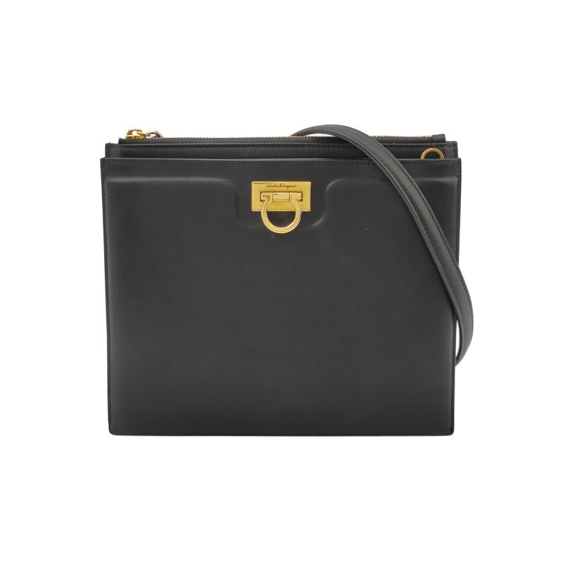 Salvatore Ferragamo Gancini 系列 牛皮 純色 斜背包-0