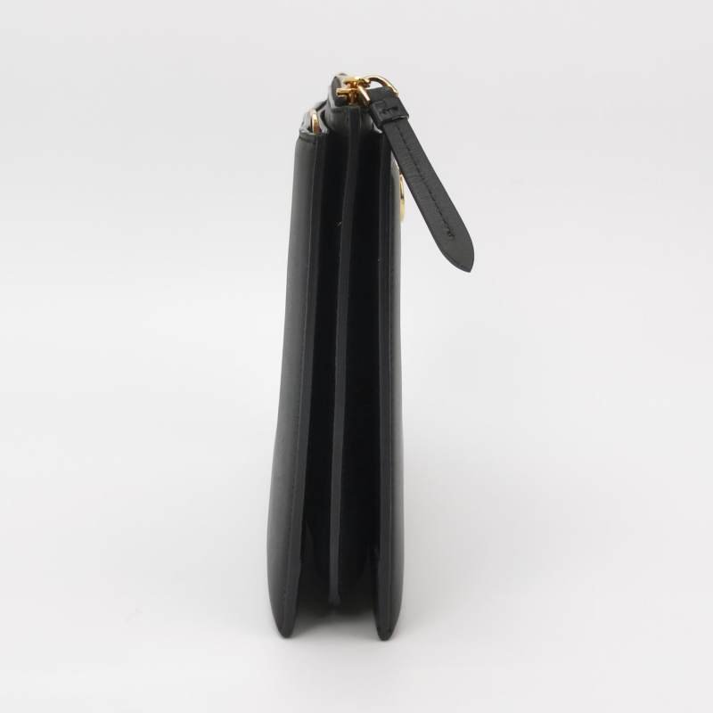 Salvatore Ferragamo Gancini 系列 牛皮 純色 斜背包-3