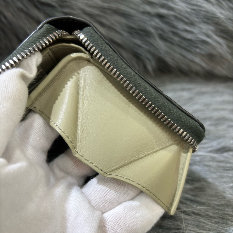 BOTTEGA VENETA BV 749726 橄欖綠色 小羊皮 編織 名片夾 零錢包 短夾 皮夾 零錢袋 信用卡包 超新-44