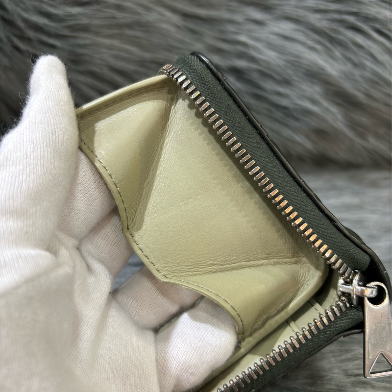 BOTTEGA VENETA BV 749726 橄欖綠色 小羊皮 編織 名片夾 零錢包 短夾 皮夾 零錢袋 信用卡包 超新-45