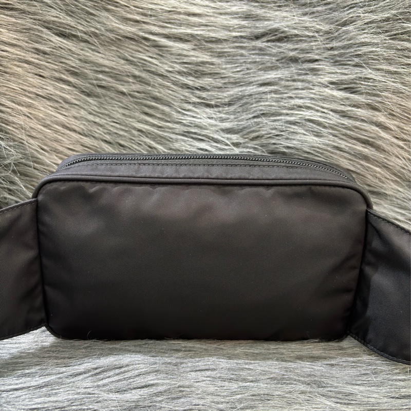 PRADA AVL977 黑色 帆布 前口袋 拉鍊 肩背包 胸口包 後背包 麻將包-4