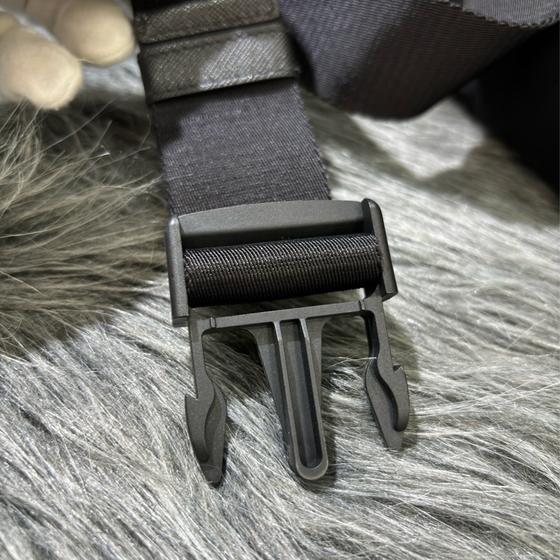 PRADA AVL977 黑色 帆布 前口袋 拉鍊 肩背包 胸口包 後背包 麻將包-21