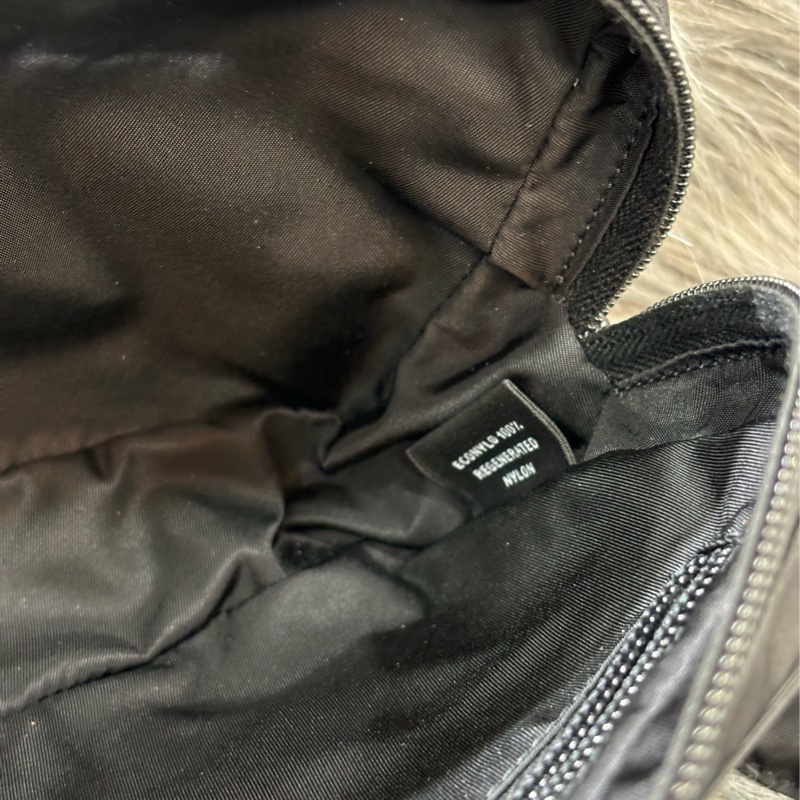 PRADA AVL977 黑色 帆布 前口袋 拉鍊 肩背包 胸口包 後背包 麻將包-27