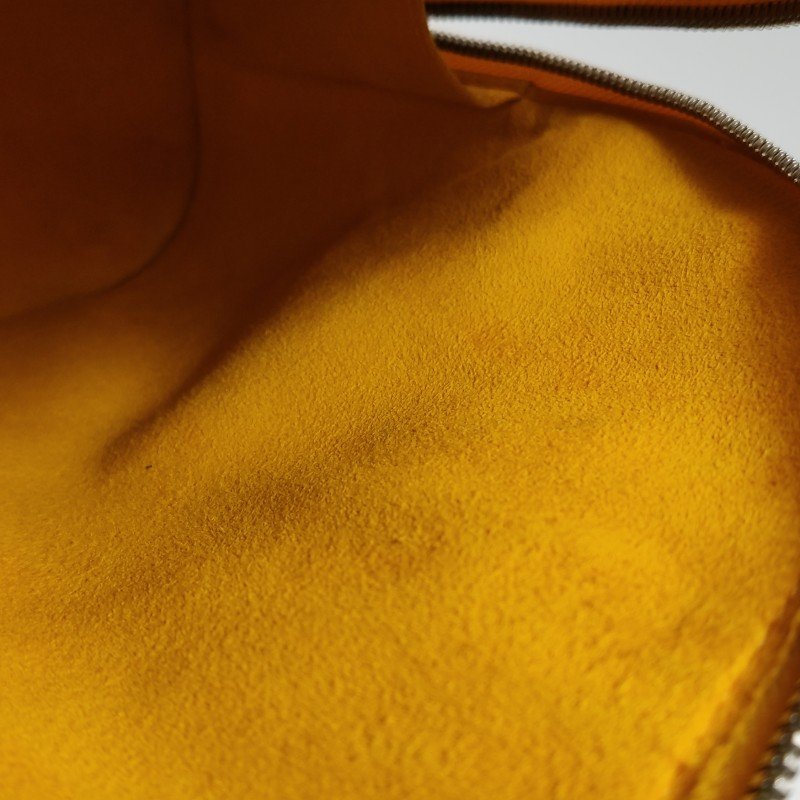 Louis Vuitton (LV) Alma 小號 牛皮 純色 水波紋 貝殼包 手提包-7