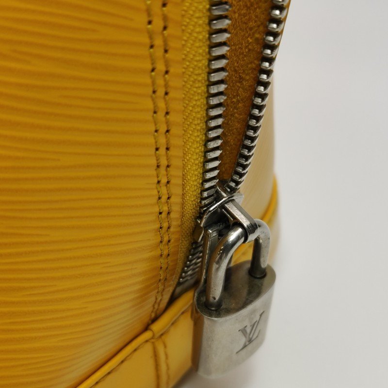 Louis Vuitton (LV) Alma 小號 牛皮 純色 水波紋 貝殼包 手提包-8