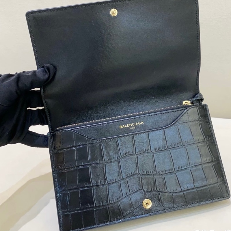 Balenciaga 巴黎世家 黑色 牛皮鰐魚壓紋woc鏈條包 尺寸21*13cm-6