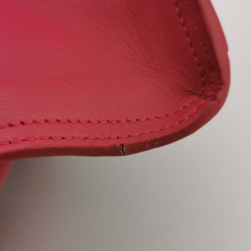 Saint Laurent Y-Ligne 小號 牛皮 純色 Y字 扣環 斜背包-16