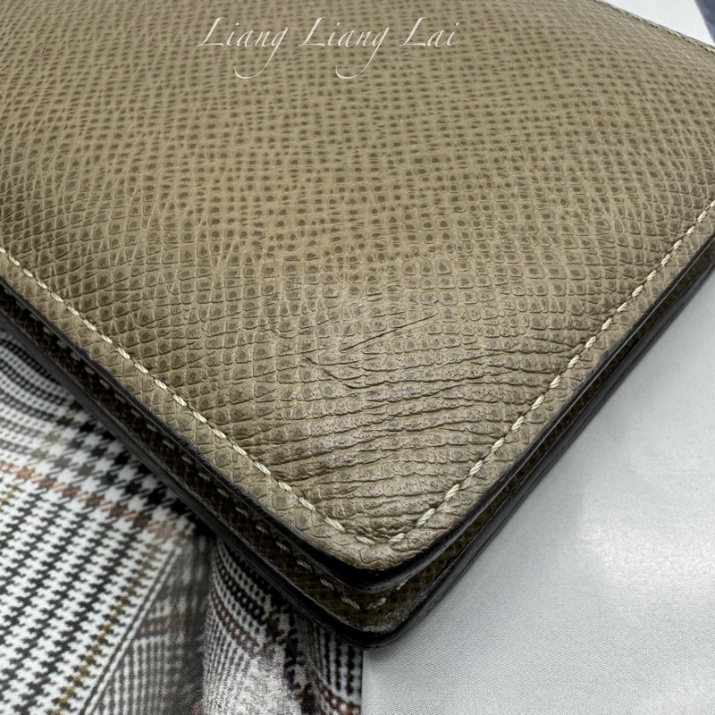 LOUIS VUITTON LV Taiga 皮革對開卡其色皮夾|短夾-19