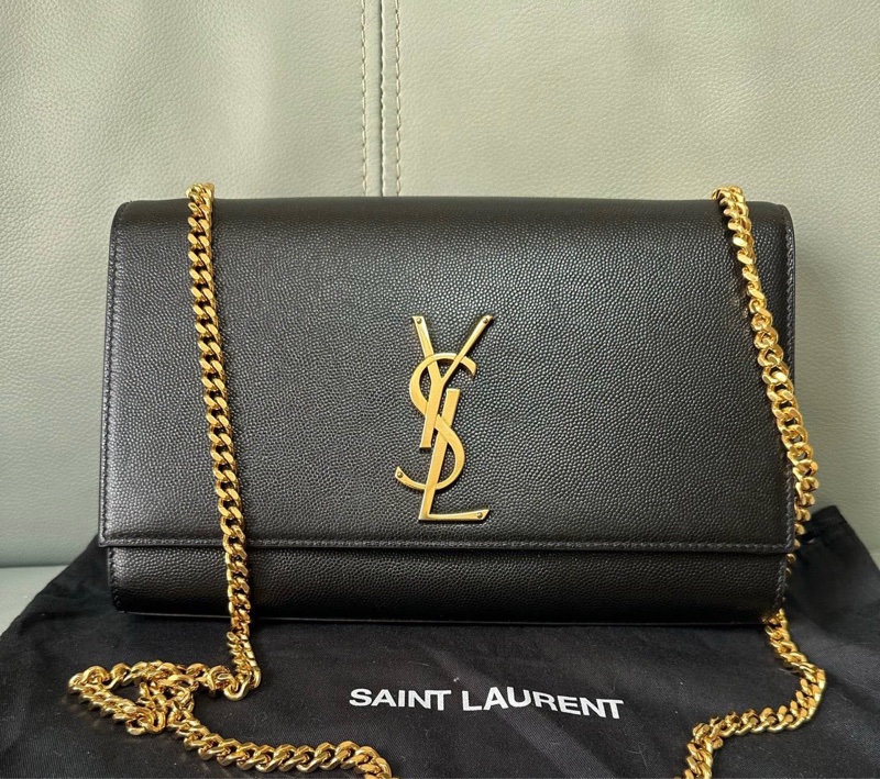 YSL經典魚子醬鏈條單肩斜挎包,中號,低調又顯氣質-10