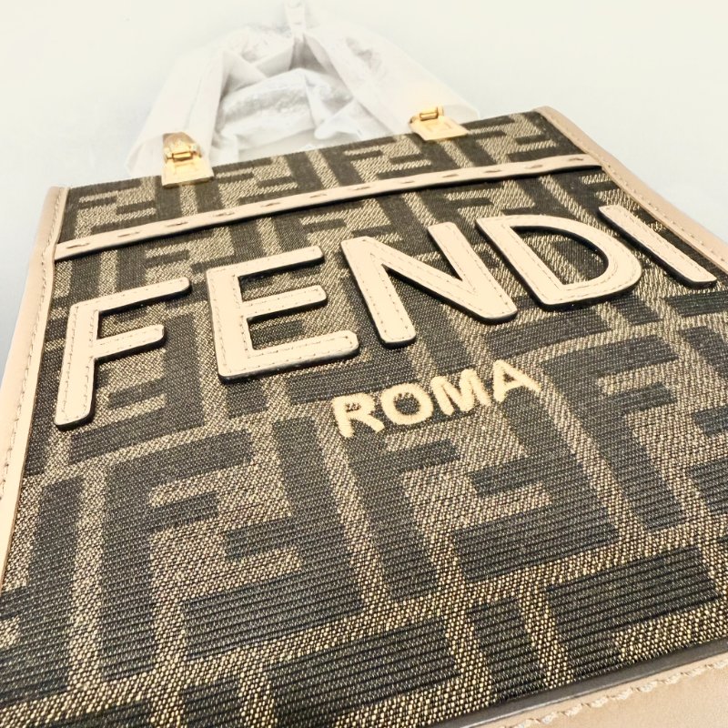 FENDI mini Sunshine 手提斜背包-4