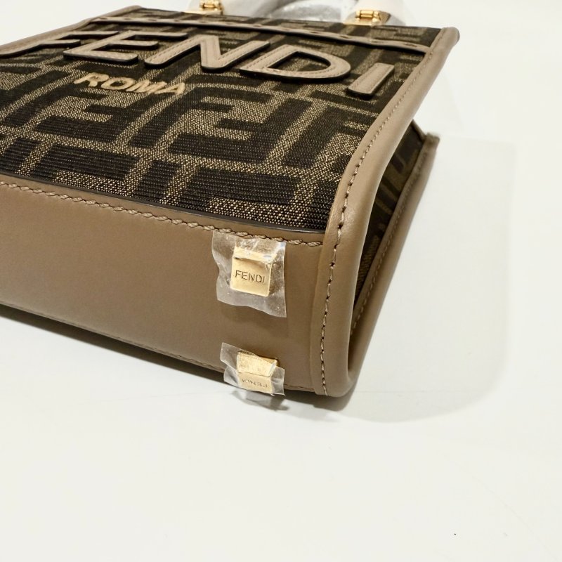 FENDI mini Sunshine 手提斜背包-7