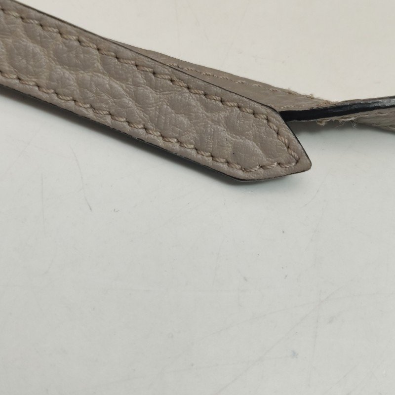 Burberry 小號 牛皮 純色 字母 Logo 拉鍊 斜背包 單肩包-11