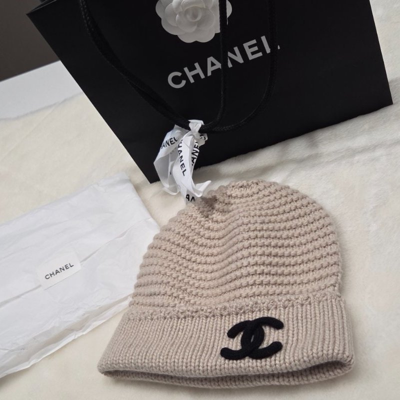 閒置未使用～ Chanel香奈兒奶茶卡其雙C經典logo喀什米爾毛帽/ 冷帽/ 保暖帽/ 針織帽~-1