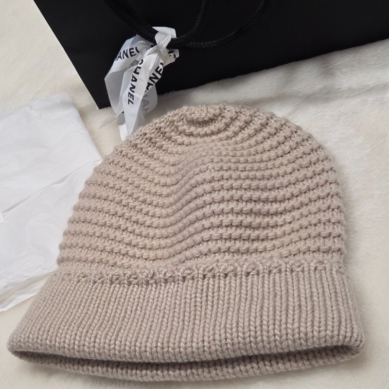 閒置未使用～ Chanel香奈兒奶茶卡其雙C經典logo喀什米爾毛帽/ 冷帽/ 保暖帽/ 針織帽~-2