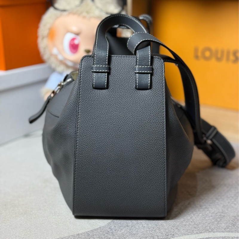 Loewe hammock 吊床包-1