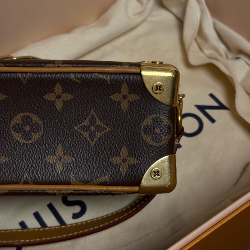 （台灣購證🇹🇼全配）LV 老花 mini soft trunk 盒子包✨金色走秀款-9
