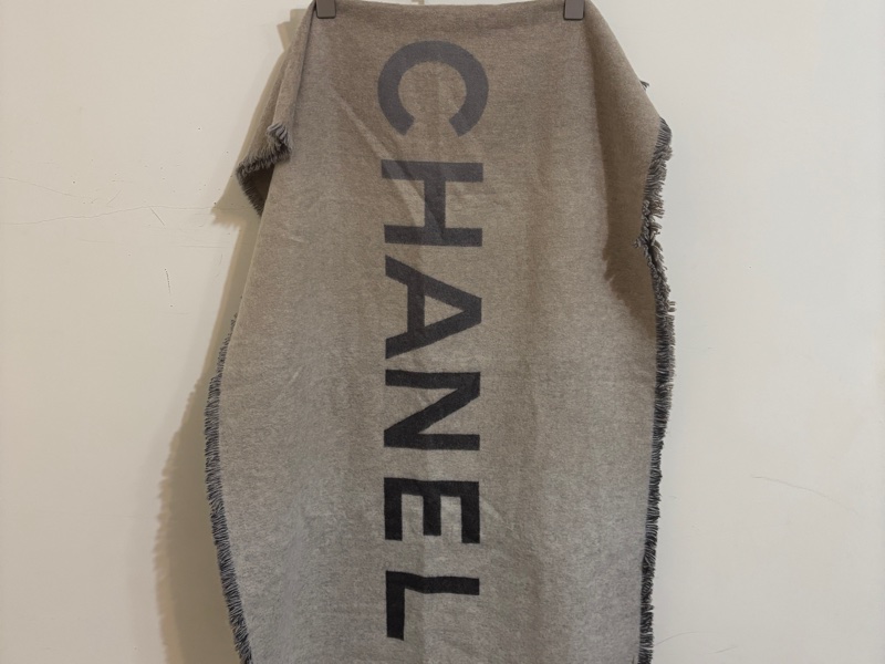 914intheair精品代購『全新』Chanel 雙C LOGO雙面漸層灰棕漸層羊絨圍巾-2