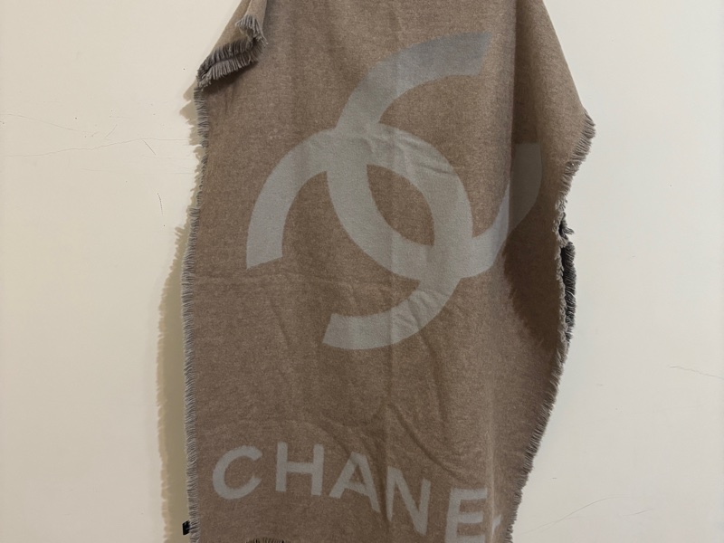 914intheair精品代購『全新』Chanel 雙C LOGO雙面漸層灰棕漸層羊絨圍巾-3
