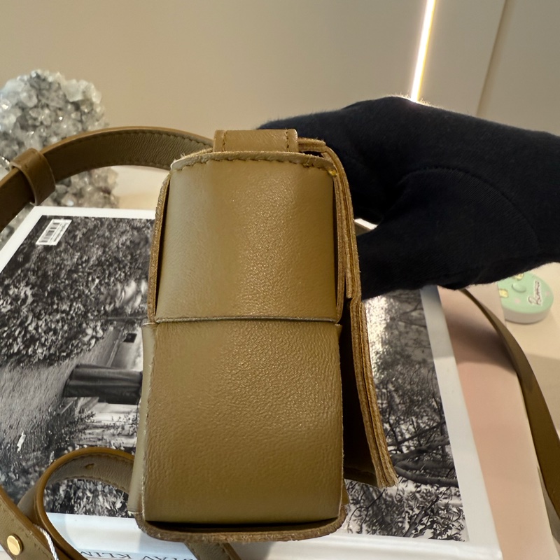 Bottega Veneta 橄欖綠六格包 BV 經典編織 斜背包-2