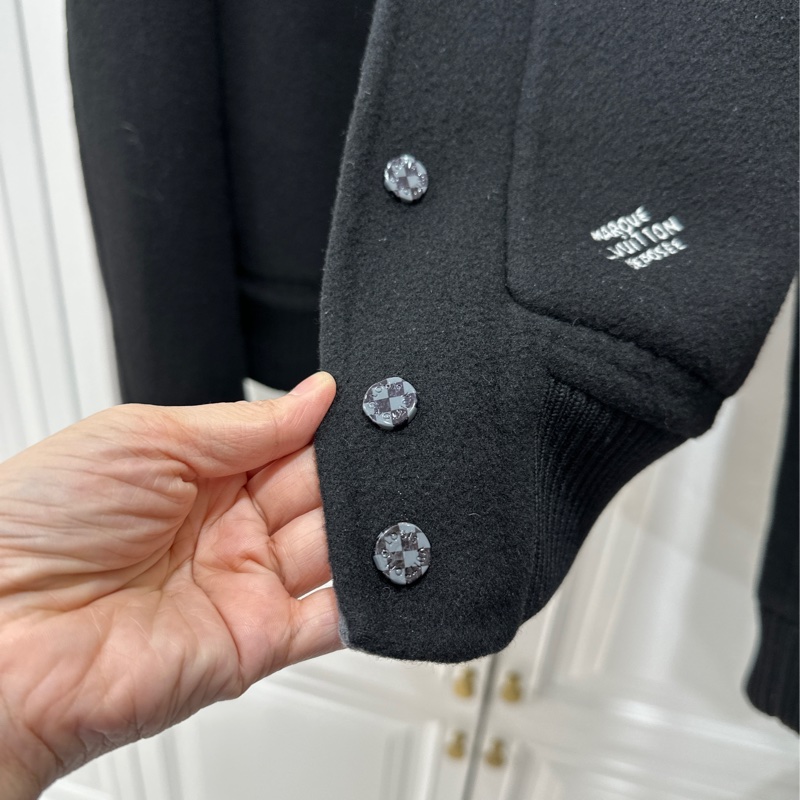 Louis Vuitton LV 黑灰 棋盤格 雙面穿 绵羊毛 夾克 外套 棒球外套-11