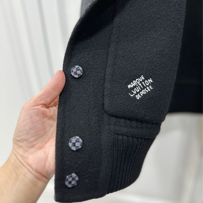 Louis Vuitton LV 黑灰 棋盤格 雙面穿 绵羊毛 夾克 外套 棒球外套-12