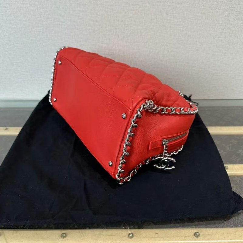 CHANEL 紅銀滾邊hobo機場鍊條包30*20*15 98新配件塵袋-4