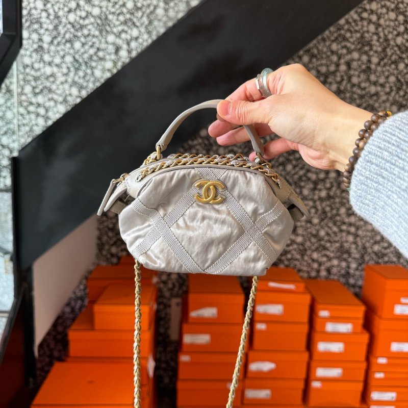 CHANEL 尼龍餃子包 99新 配件塵袋-2