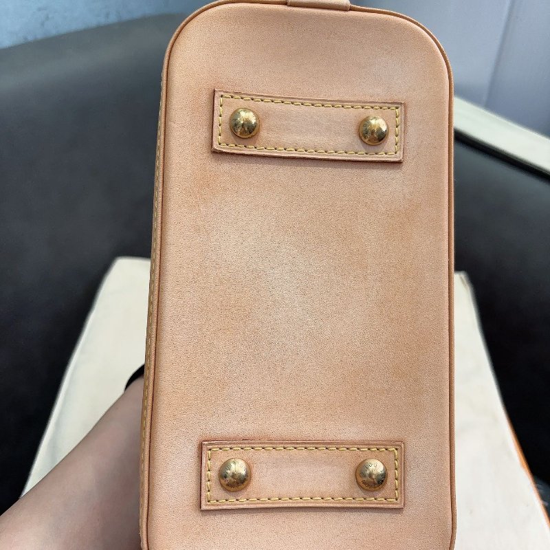 ✨LV 貝殼包Alma BB芯片款 23.5x17.5cm 99新 配件塵袋購證-7